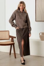 100% Wool Button-Up Neck Pullover Sweater - Image 16