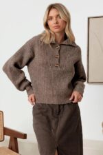100% Wool Button-Up Neck Pullover Sweater - Image 13