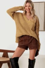 Single Front Pocket Long Sleeve V-Neck Sweater - Image 6