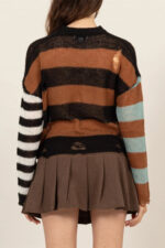 Colorblock Daisy Floral Print Distressed Mock Neck Lightweight Sweater - Image 2