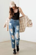 Destroyed High Waist Mom Style Fit Jeans - Image 7