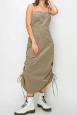 Streetwear Sleeveless Side Ruched Midi Cargo Dress - Image 5