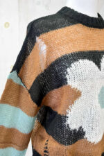 Colorblock Daisy Floral Print Distressed Mock Neck Lightweight Sweater - Image 3