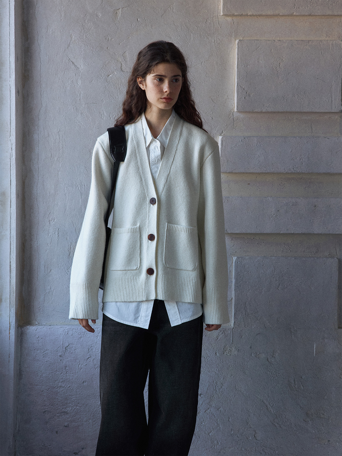 O1CN01OuzOrX2Det7Lqkpou_!!2215330128635-0-cib Loose-Fit Knit Cardigan – Women’s Minimalist V-Neck Wool Blend Sweater - Image 1