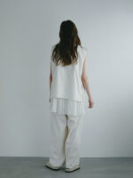 Minimalist Cotton V-Neck Vest – Women’s Loose-Fit Layered Waistcoat - Image 2