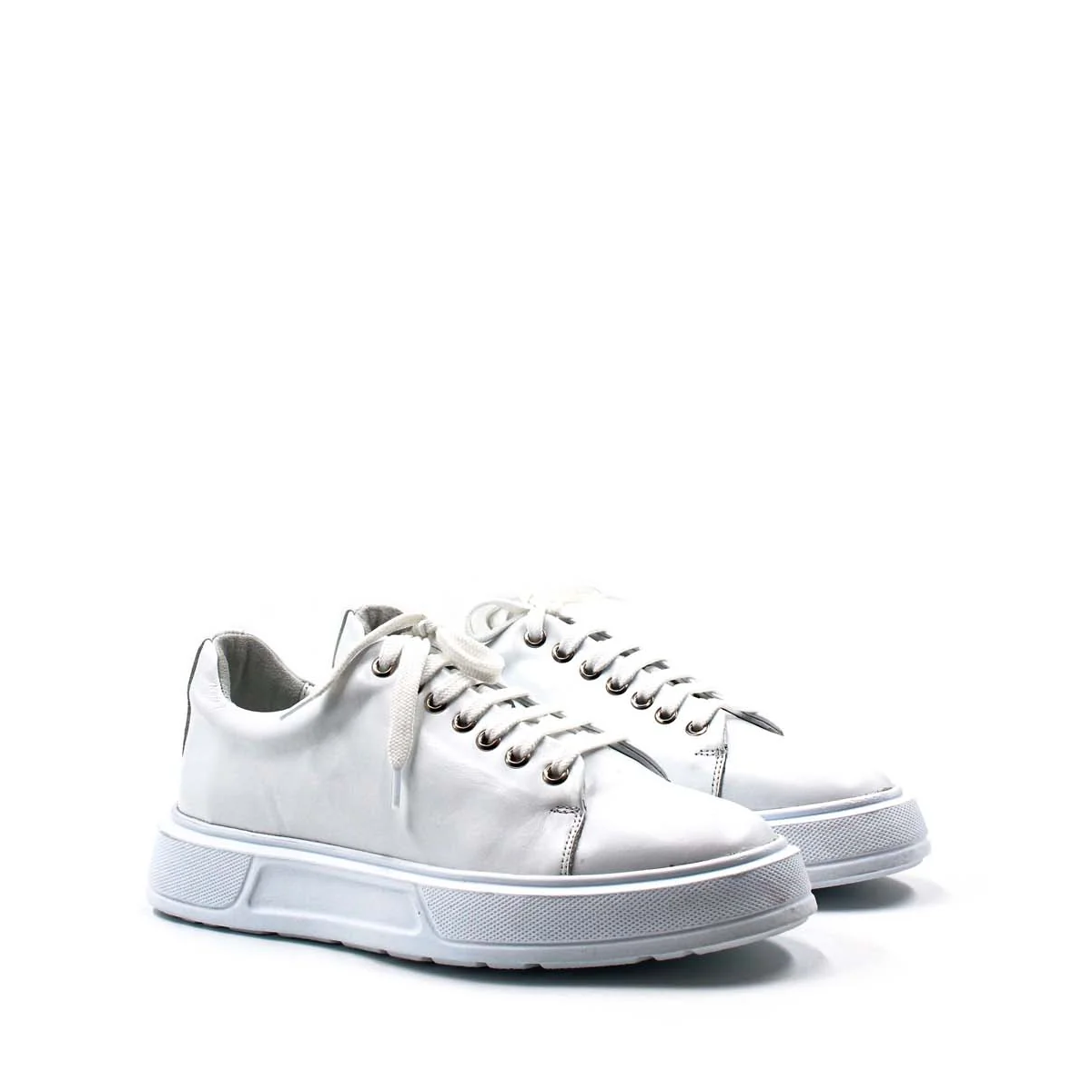 hakiki-deri-erkek-casual-ayakkabi-132ma6164-142344 Men’s White Lace-Up Casual Sneakers | Minimalist White Shoes / Lightweight Everyday Comfort Shoes - Image 1